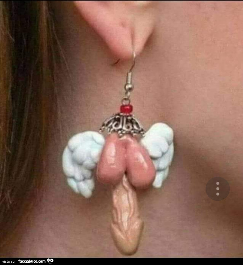 Pene come orecchino