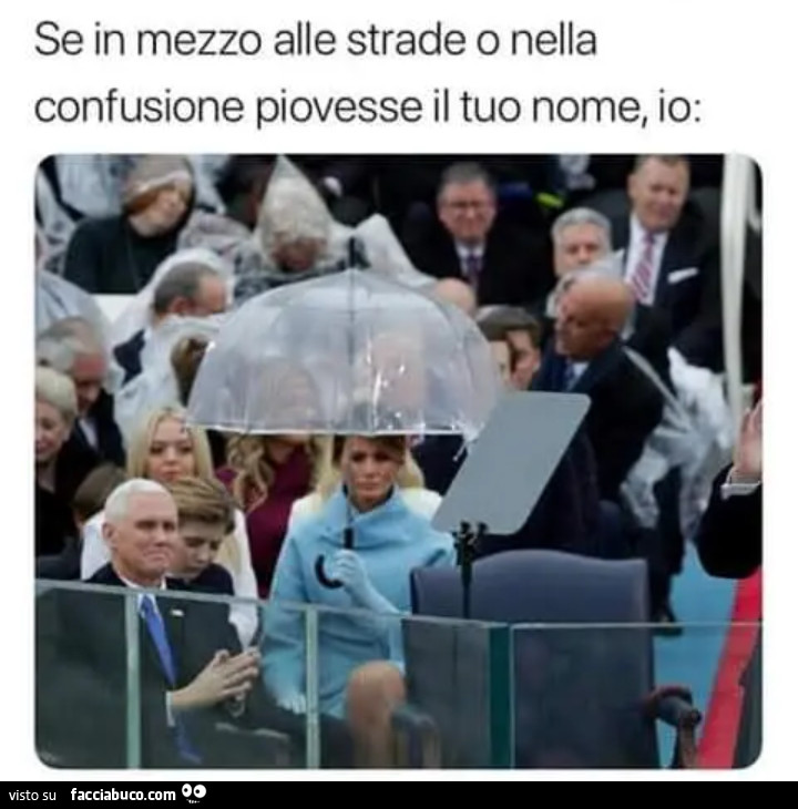 Se in mezzo alle strade o nella confusione piovesse il tuo nome, io