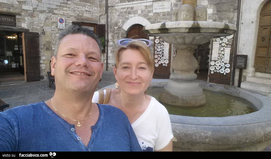 Stefy666 e Spinnaker alla fontana dei matti a Gubbio