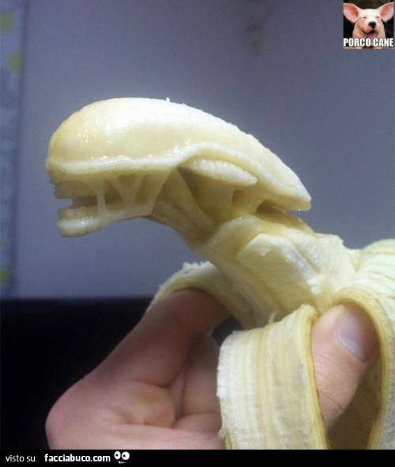 Alien realizzato con la banana