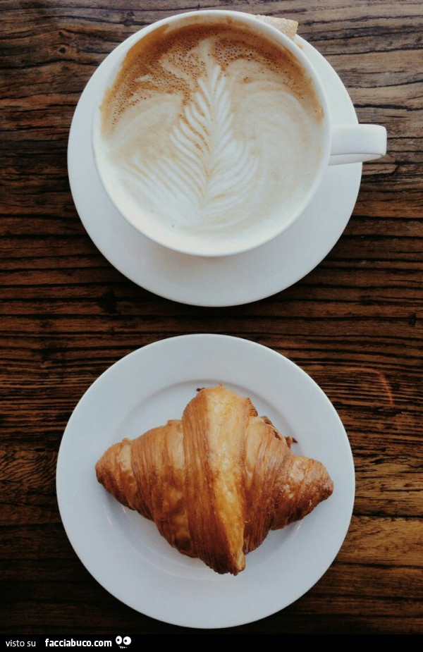 Cappuccino e cornetto